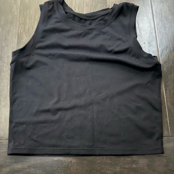 Bundle of 4 paragon fitwear Columbia crop tops - Picture 3 of 8